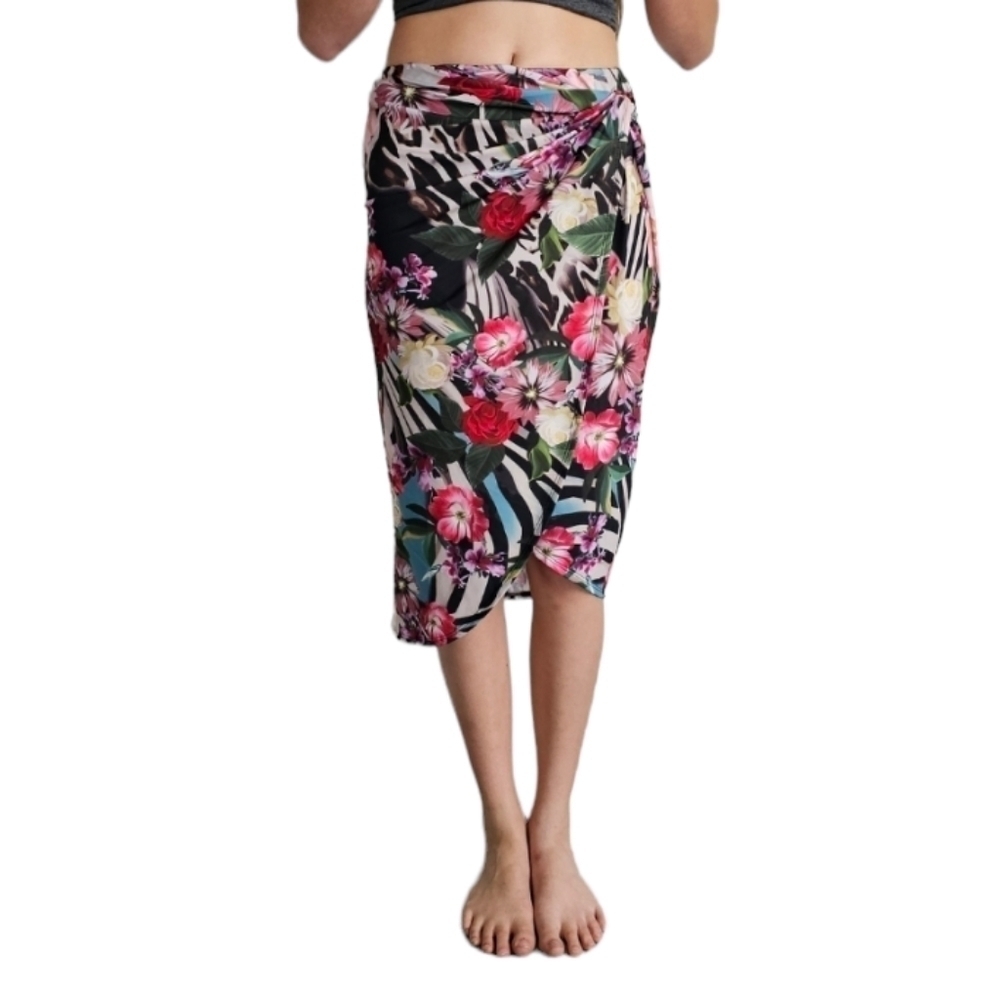 Venus Tropical Floral Sarong Skirt - Picture 4 of 9